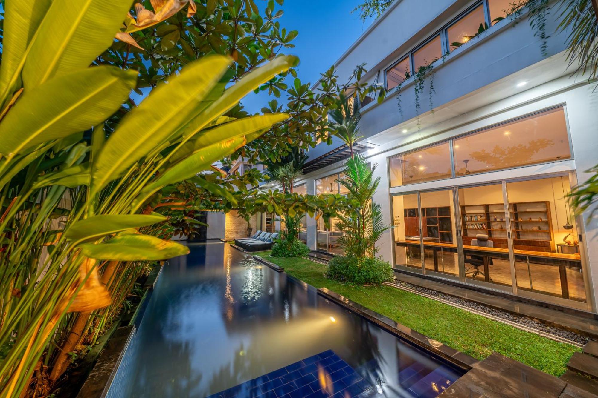Onyx Villa *