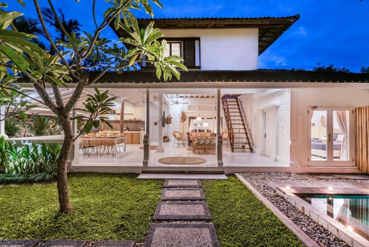 London - Private 4 Bdr In Seminyak, Pool & Garden In Prime Location Villa *