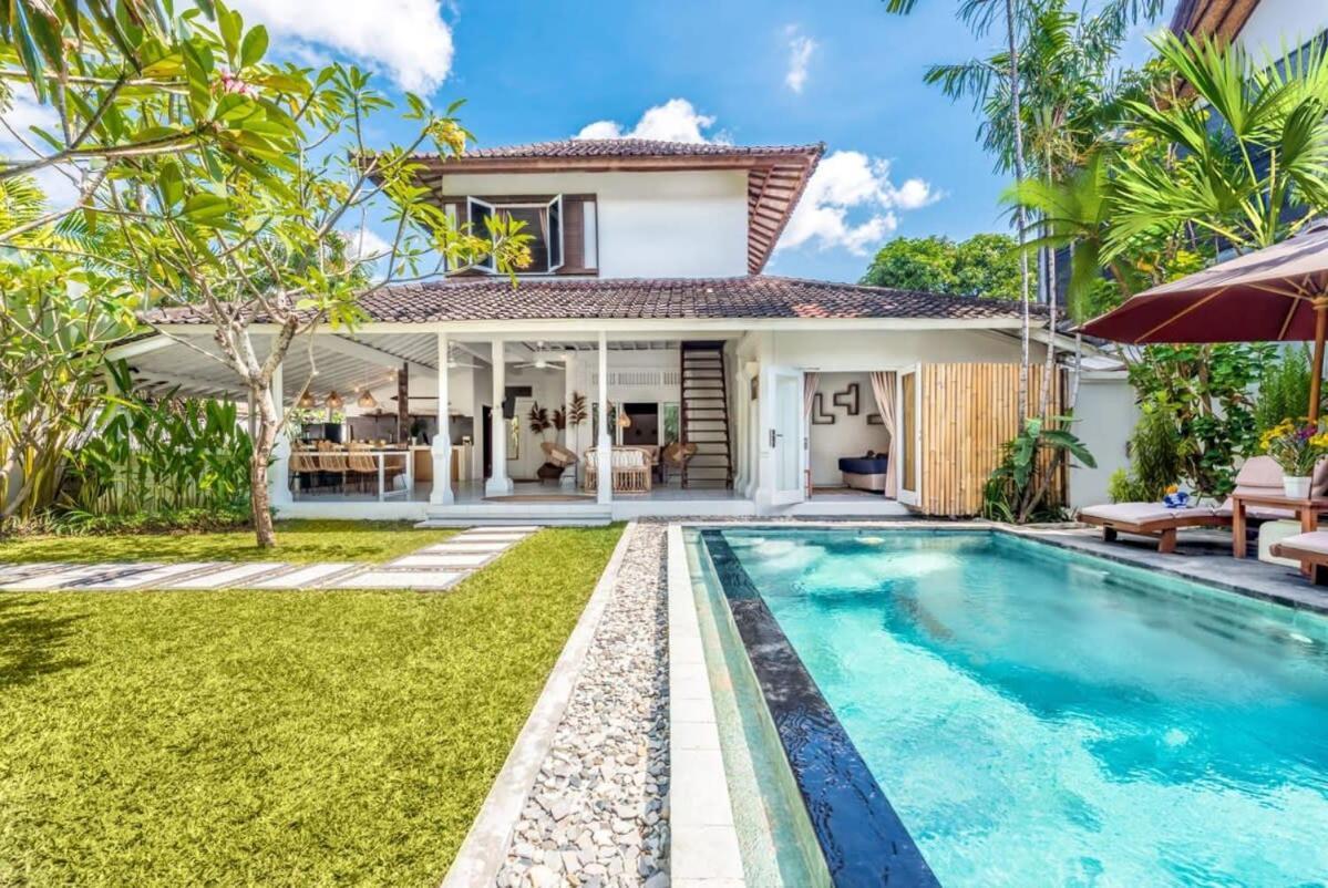 London - Private 4 Bdr In Seminyak, Pool & Garden In Prime Location Villa