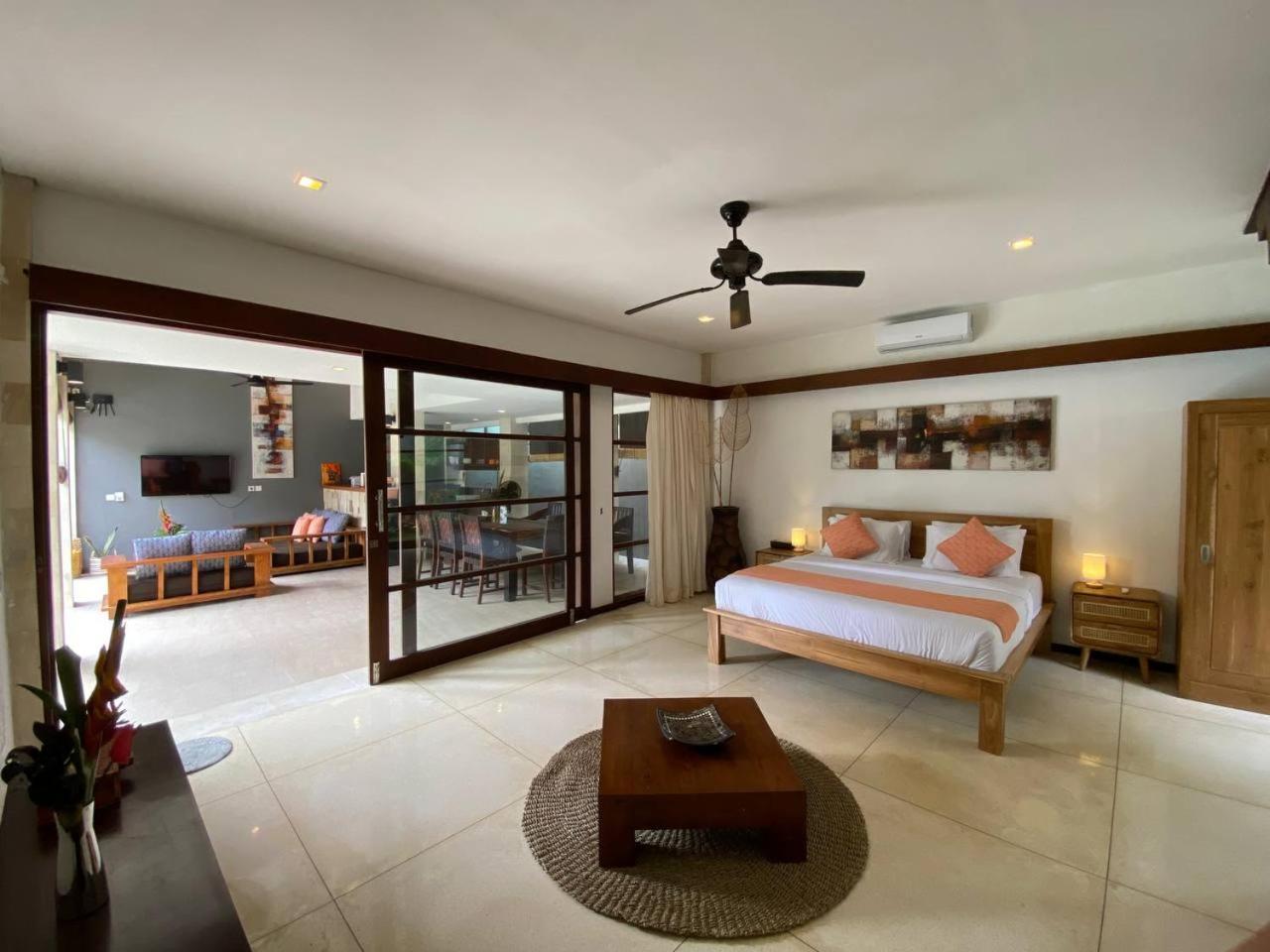 Villa Spacious In Petitenget Location Seminyak (Bali)