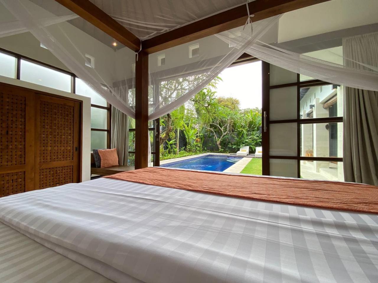 Spacious In Petitenget Location Villa