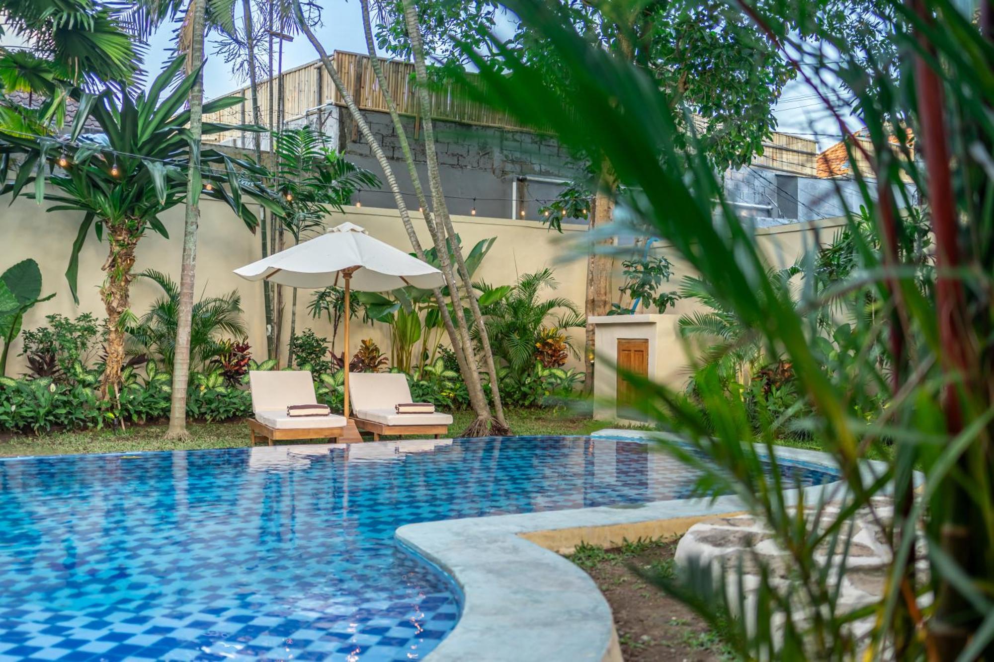 Meraki 5 Bedroom Lush Garden Central Villa *