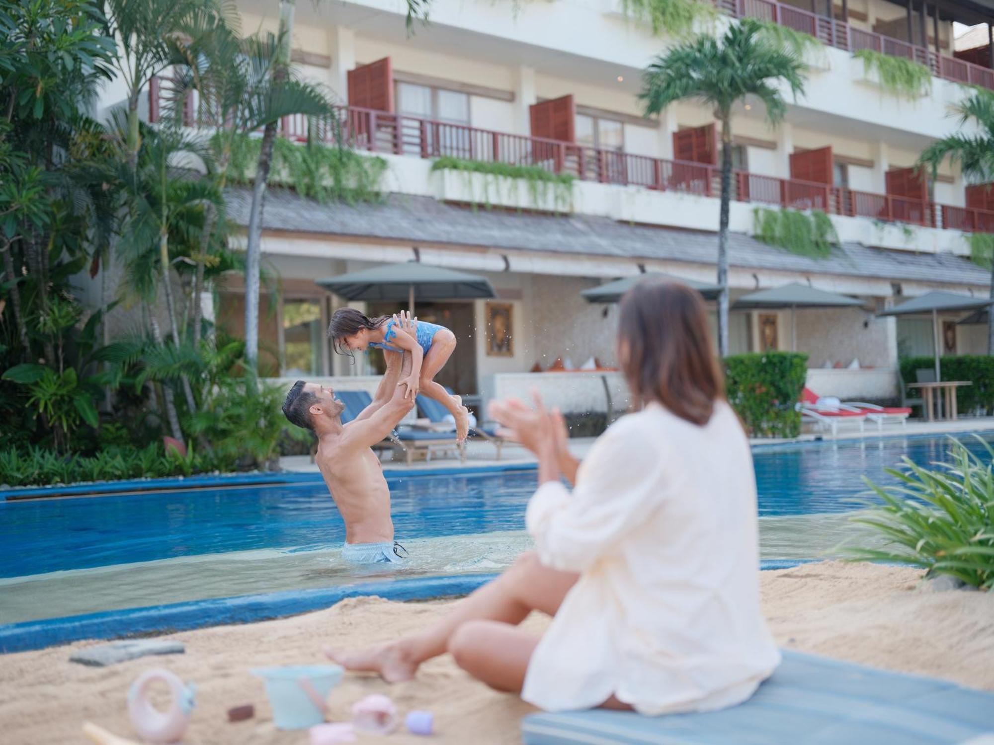 Resort Blu-zea By Double-six
