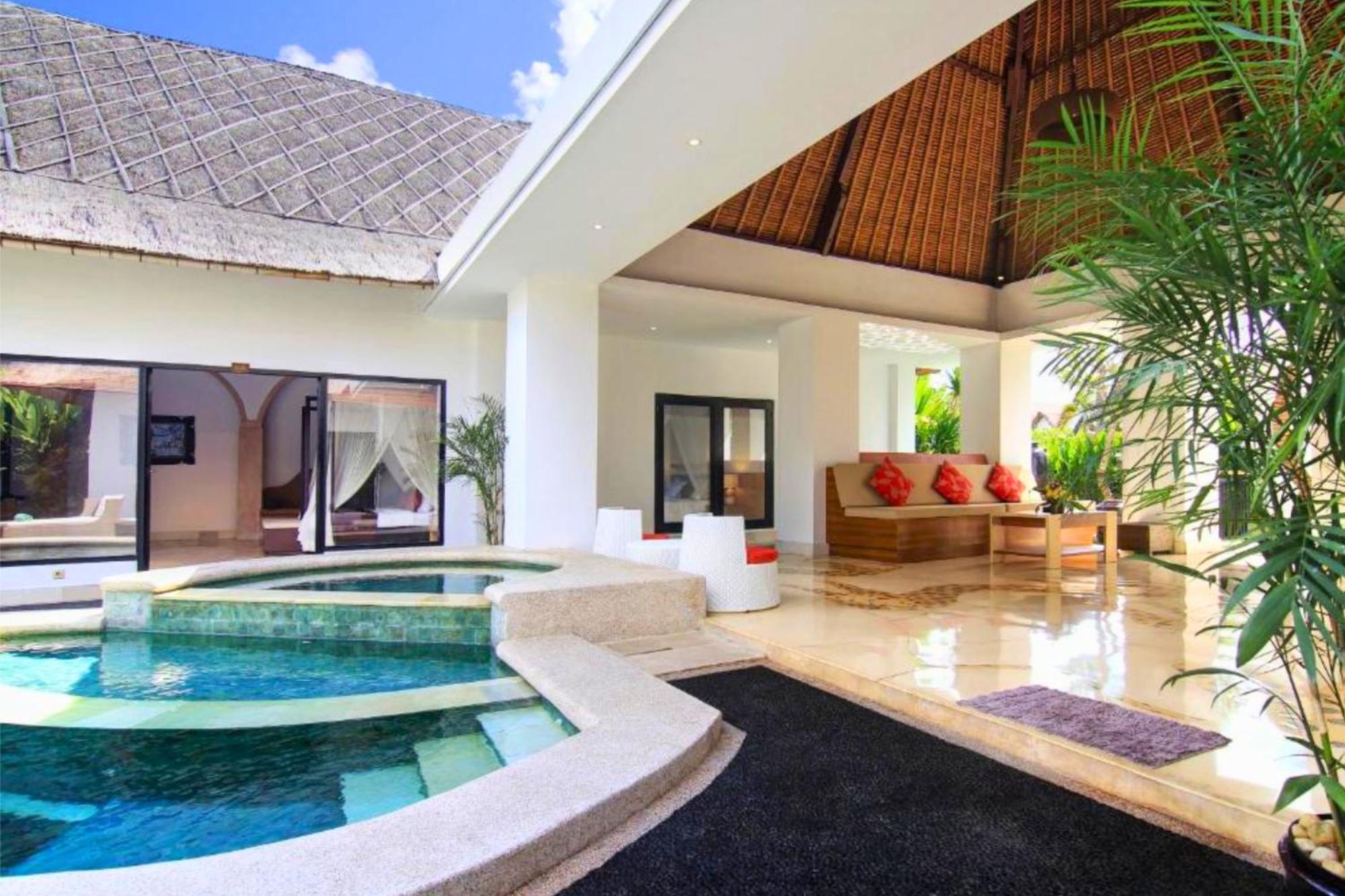 Cozy Executive 2 Bedroom Pool Zn111 Villa