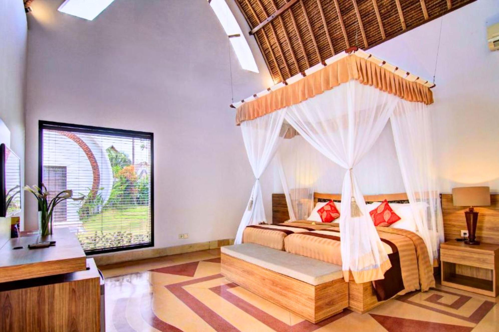 Villa Cozy Executive 2 Bedroom Pool Zn111 *