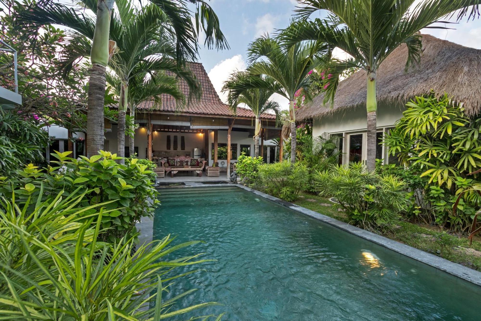 Niri - Beautiful 4br Teak Joglo In Oberoi Seminyak, A Tranquil Retreat Pousada Seminyak
