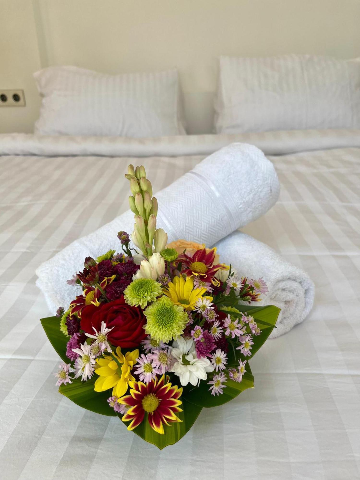 Queen Bee 2br Private *