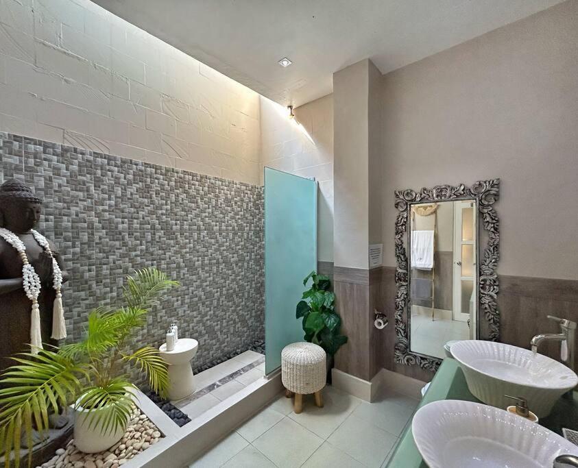 Villa Paradise Found 250m From The Seminyak (Bali)