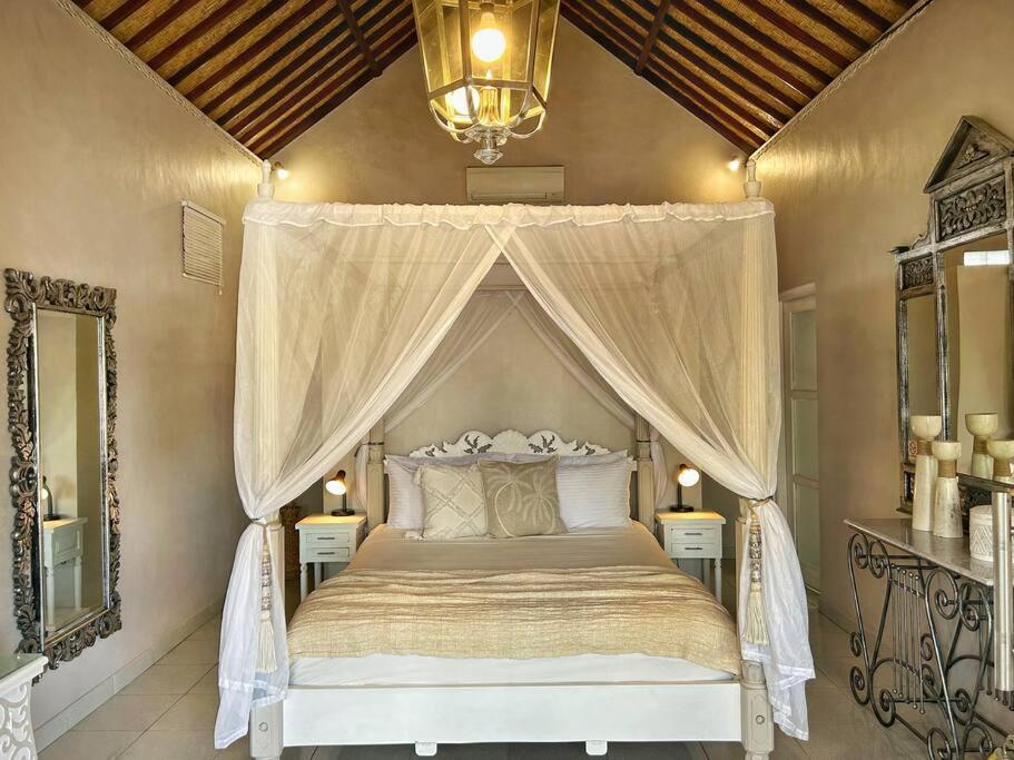 Paradise Found 250m From The Seminyak (Bali)