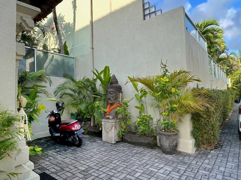 Paradise Found 250m From The Villa