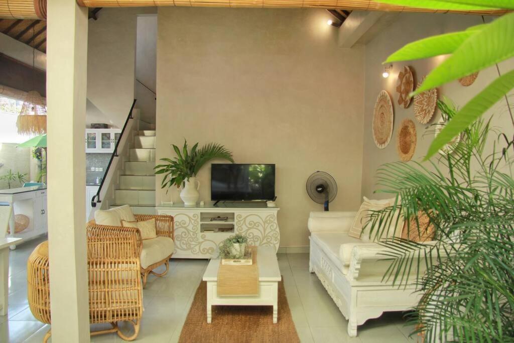 Paradise Found 250m From The Villa Seminyak (Bali)