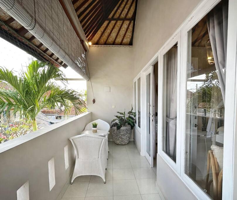 Villa Paradise Found 250m From The