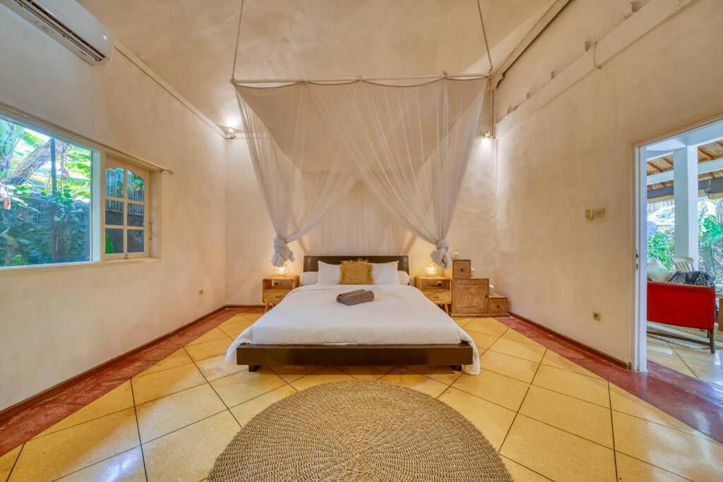 Villa Sabi 3br In The Heart Of By Santi Management Seminyak (Bali)
