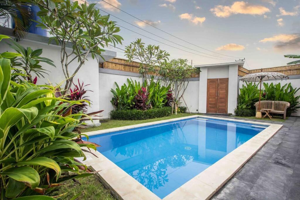 Bens Mertanadi Two-bedroom With Private Pool Kuta
