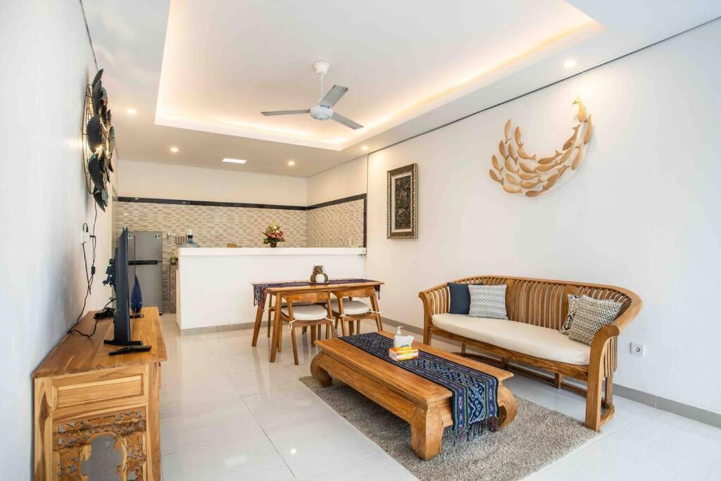 Bens Mertanadi Two-bedroom With Private Pool Kuta Villa *
