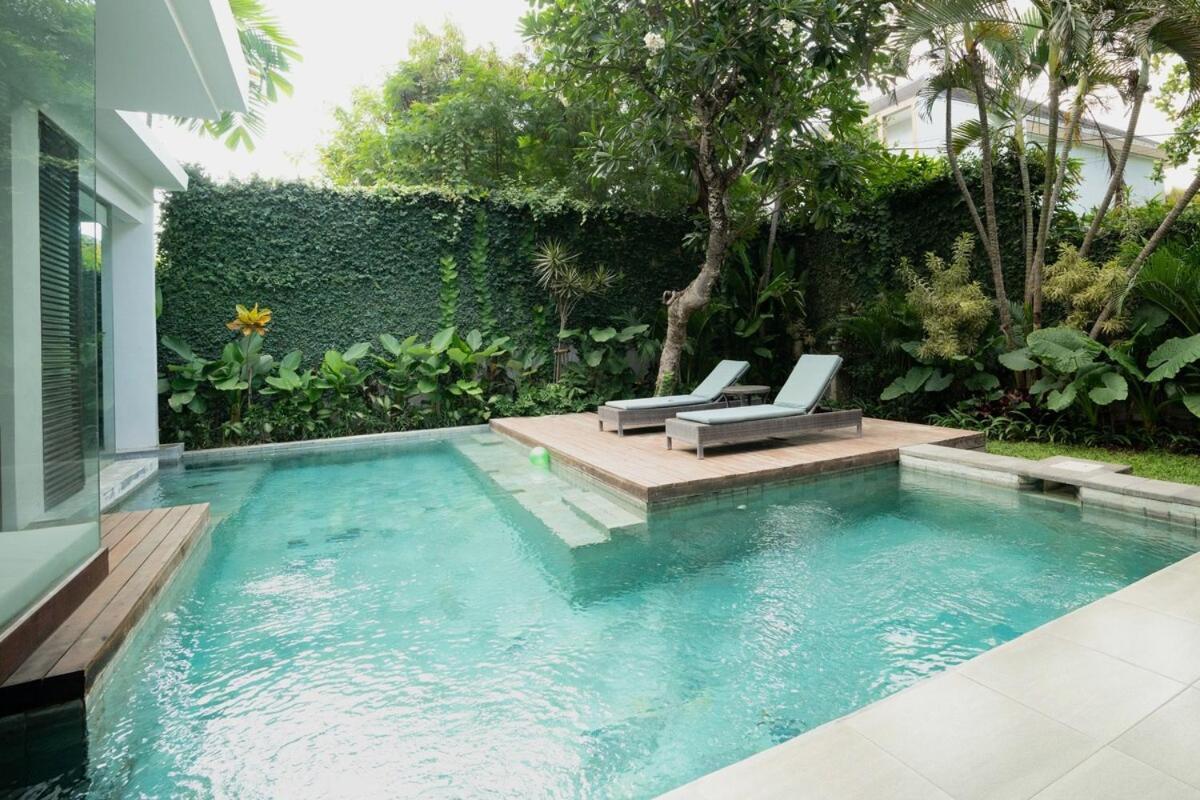 Sassy - Private Oasis - Elle Decor Award Winner *