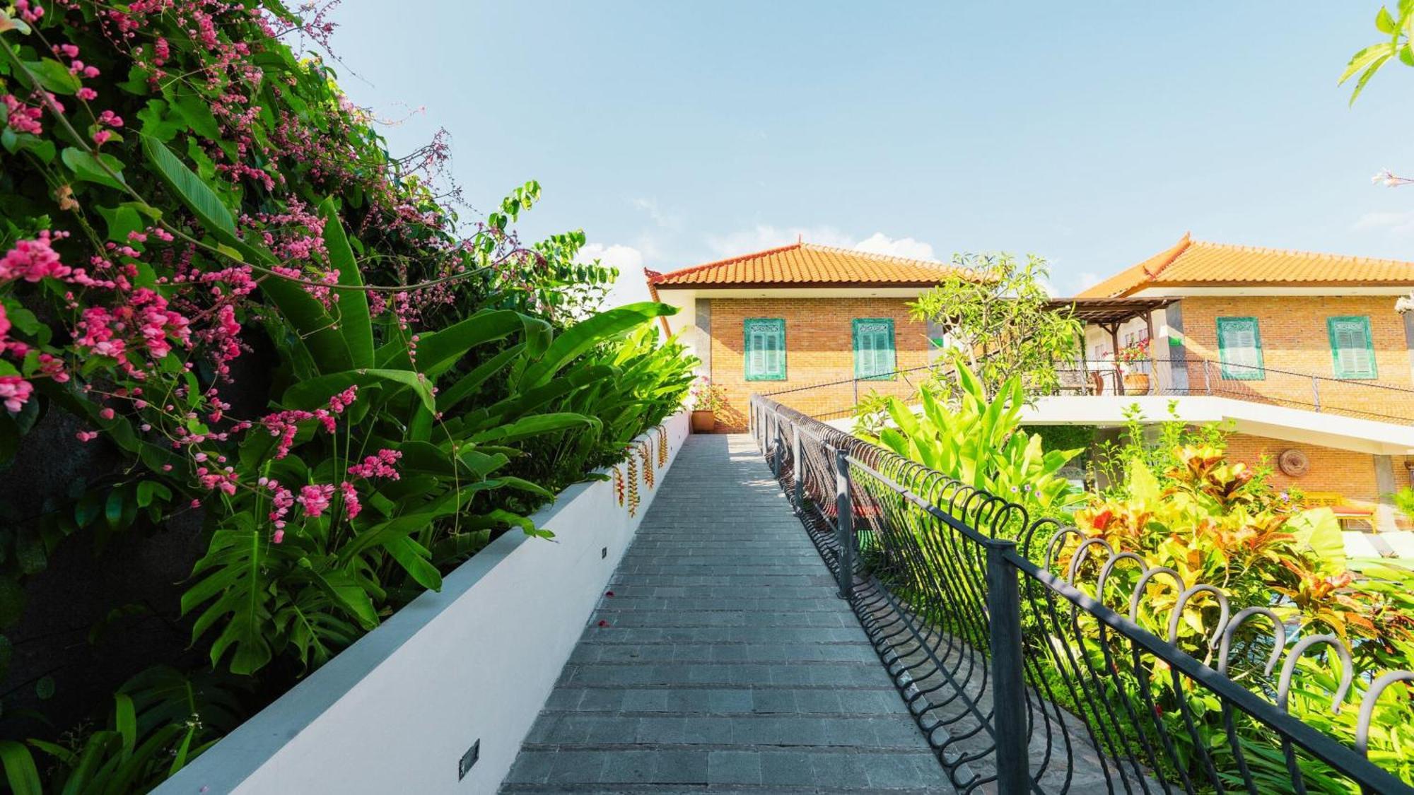 Solterra Boutique & Powered By Archipelago Hotel Seminyak (Bali)