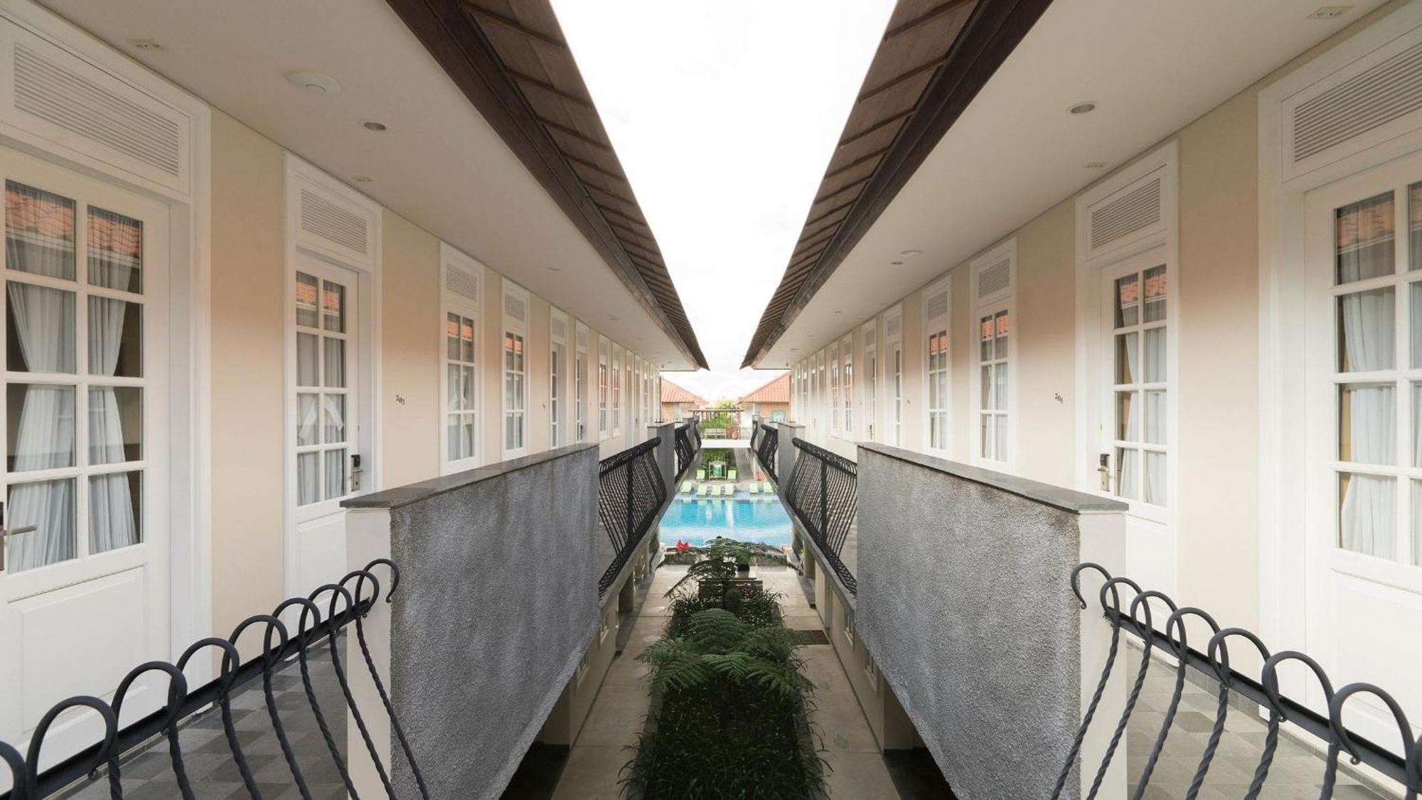 Solterra Boutique & Powered By Archipelago Hotel 4*