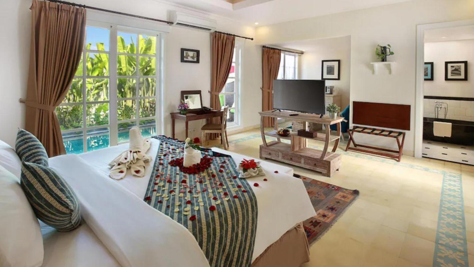 Solterra Boutique & Powered By Archipelago Hotel