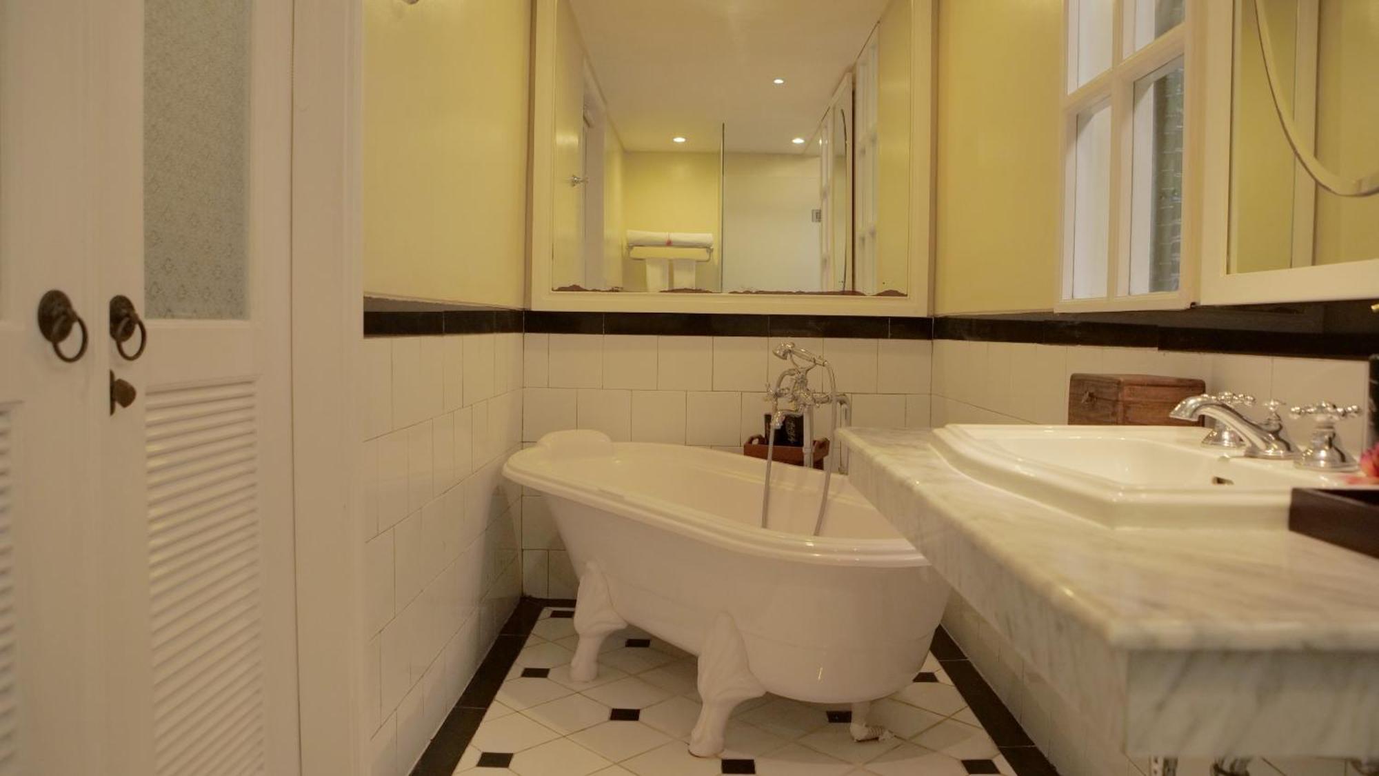 Solterra Boutique & Powered By Archipelago 4* Seminyak (Bali)