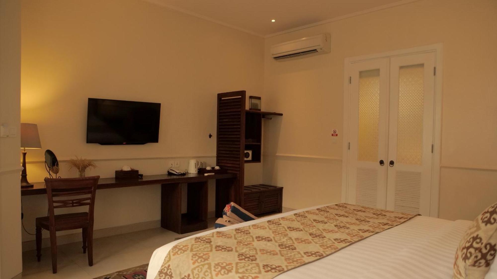 Solterra Boutique & Powered By Archipelago Hotel