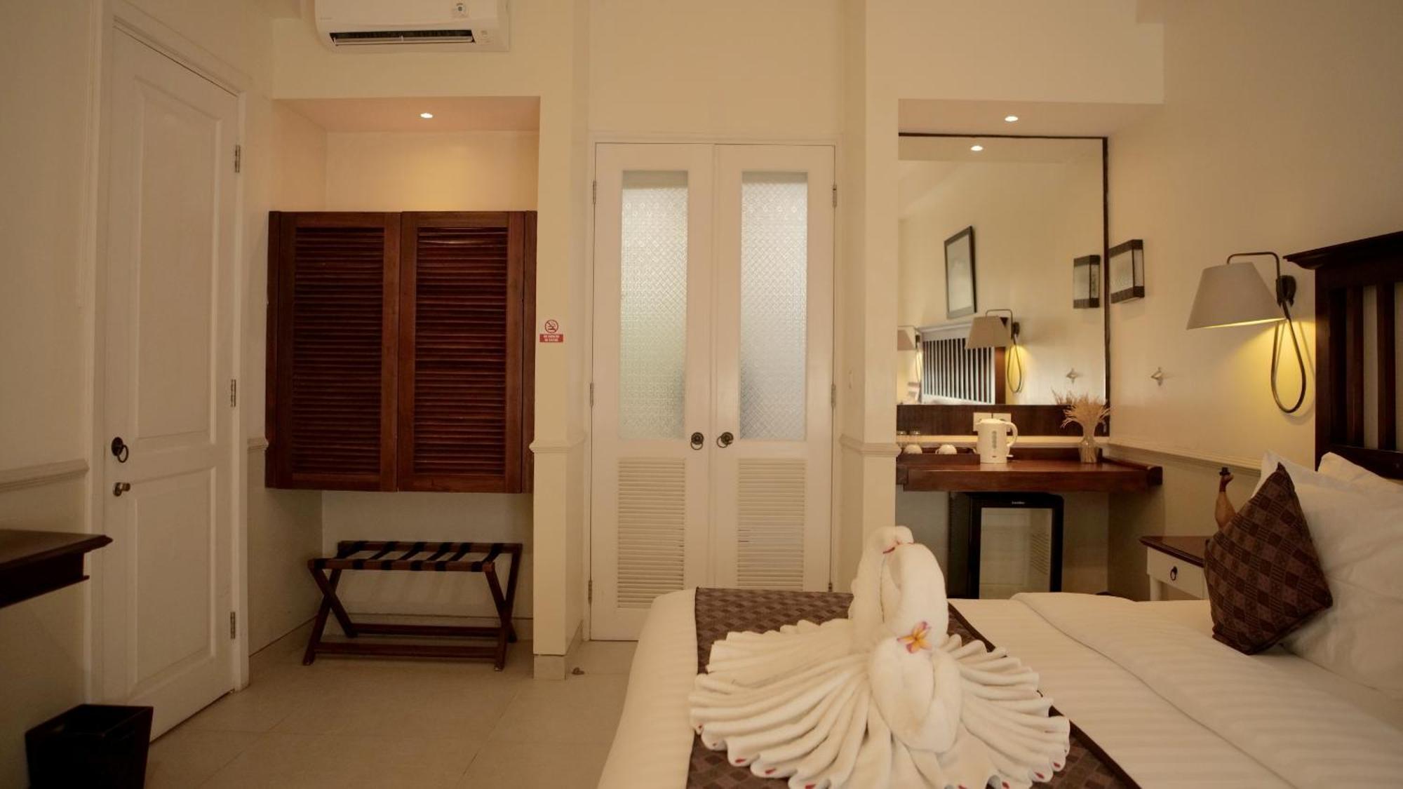 Solterra Boutique & Powered By Archipelago 4*