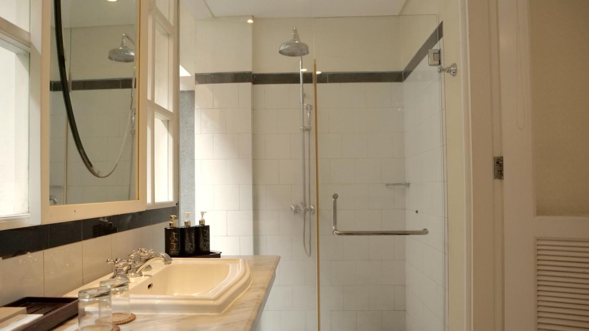 Solterra Boutique & Powered By Archipelago Hotel 4*