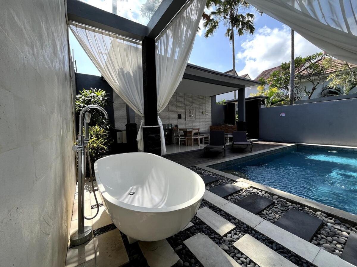 Villa Grand Kesambi By Miel Seminyak (Bali)