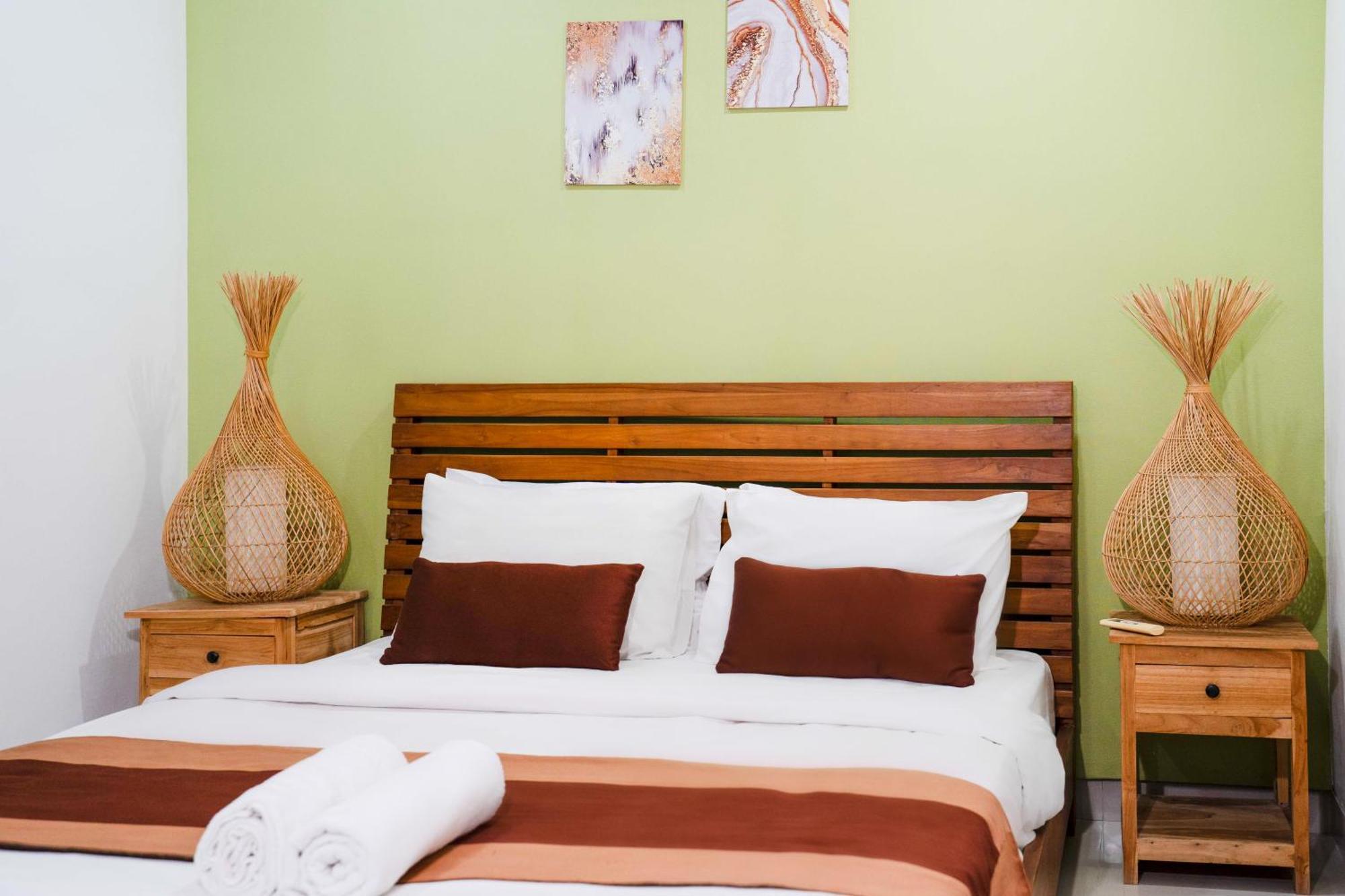 Massive 3 Bedroom In Heart Of Seminyak (Bali)