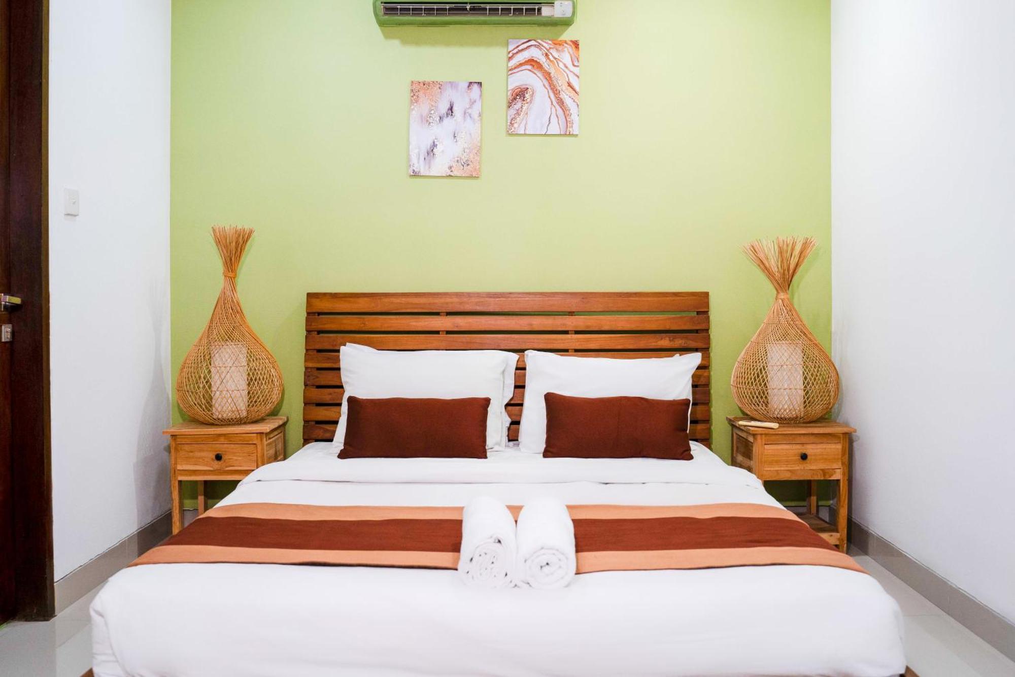 Massive 3 Bedroom In Heart Of Seminyak (Bali)