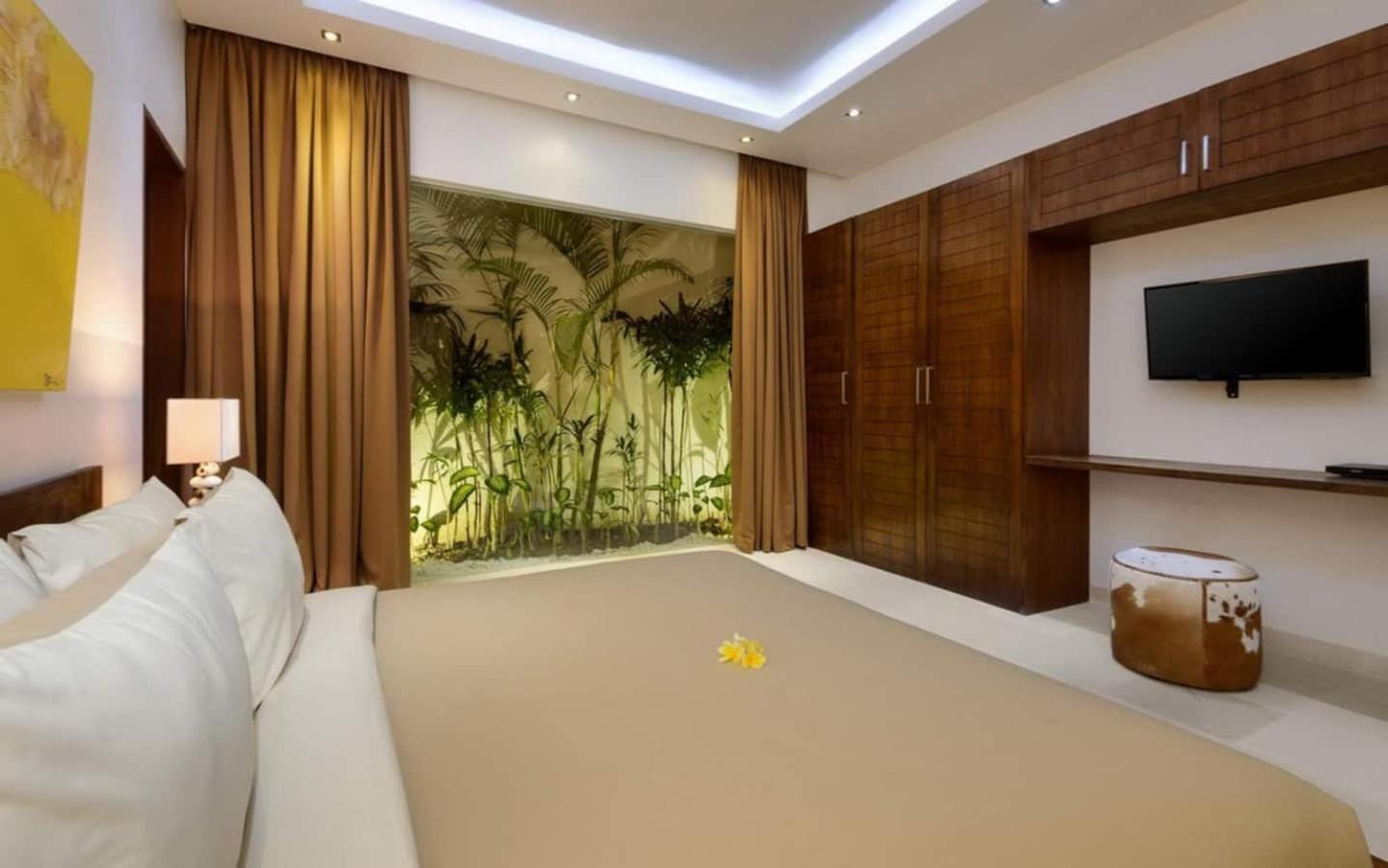 Pousada Gorgeous Tropical 3 Bed Pool Villa, 24hr Security *