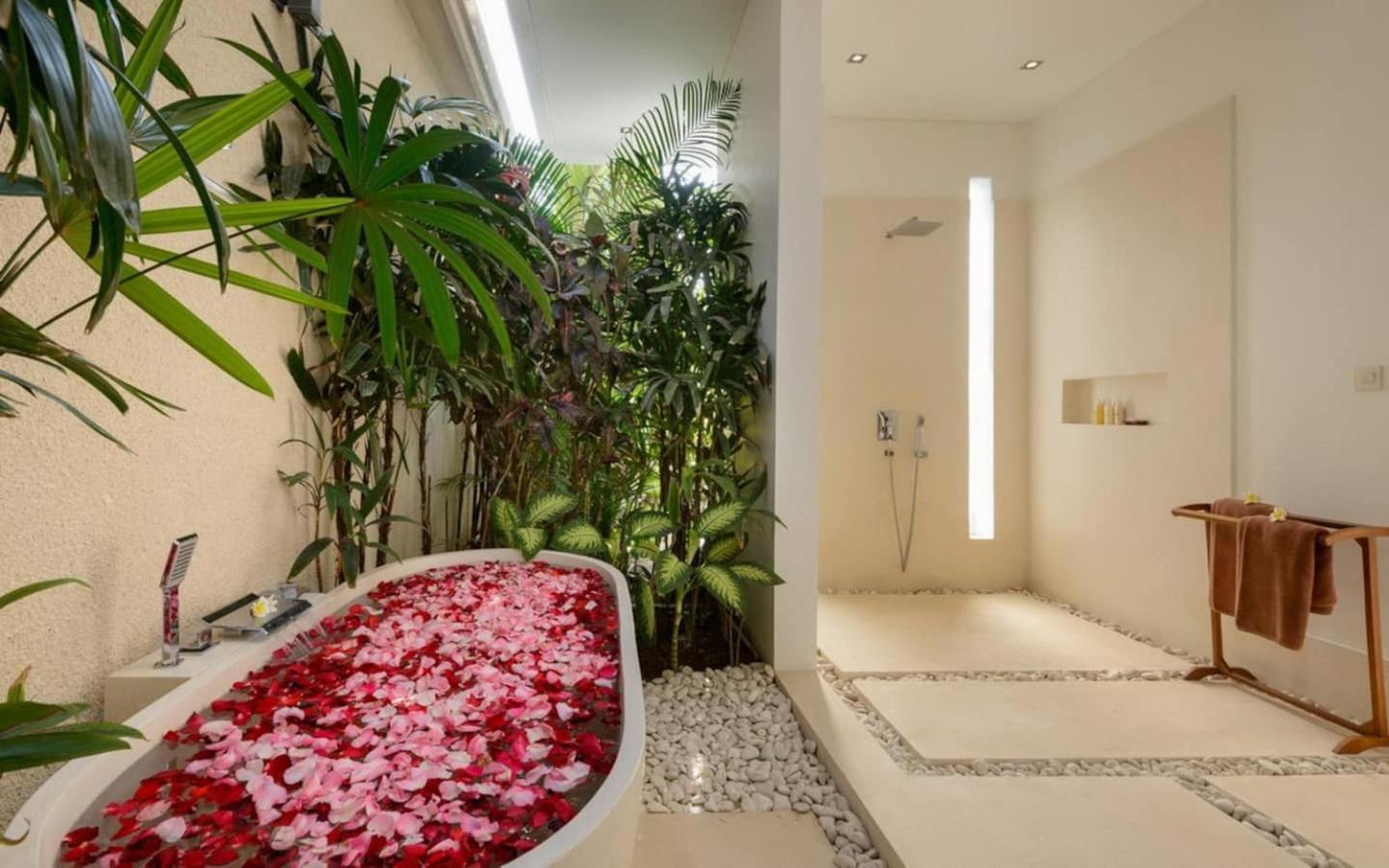 Gorgeous Tropical 3 Bed Pool Villa, 24hr Security Pousada *