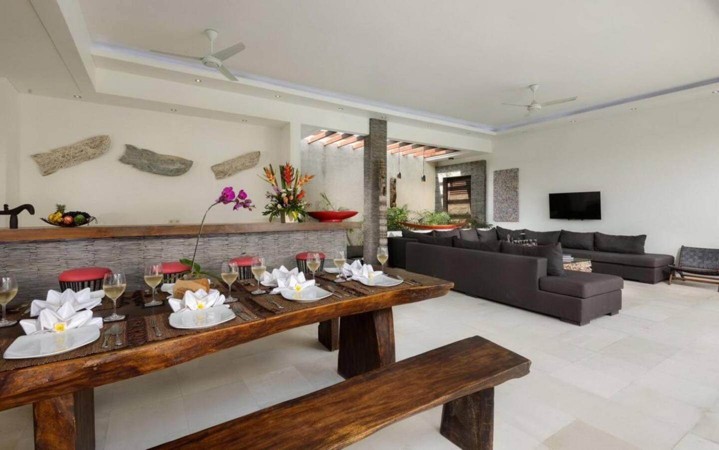 Pousada Gorgeous Tropical 3 Bed Pool Villa, 24hr Security *