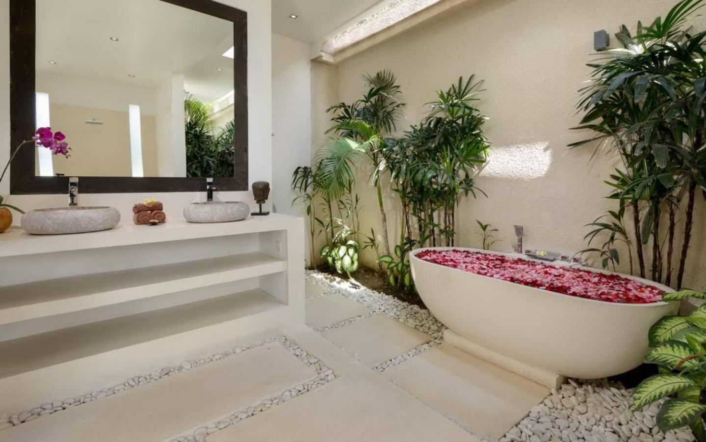Gorgeous Tropical 3 Bed Pool Villa, 24hr Security