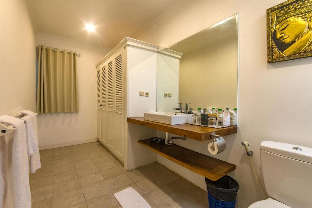 Villa 4 Bedroom Family With Pool Seminyak (Bali)