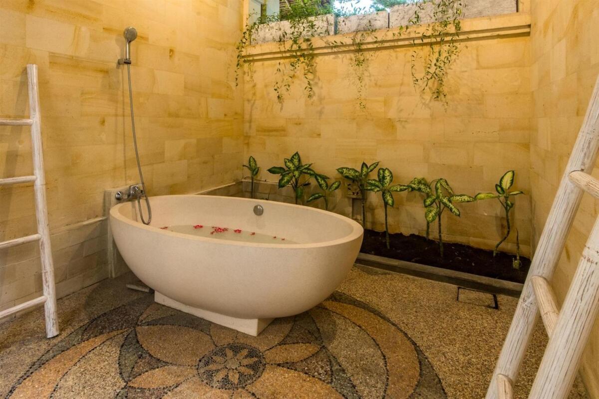 4 Bedroom Family With Pool Villa Seminyak (Bali)