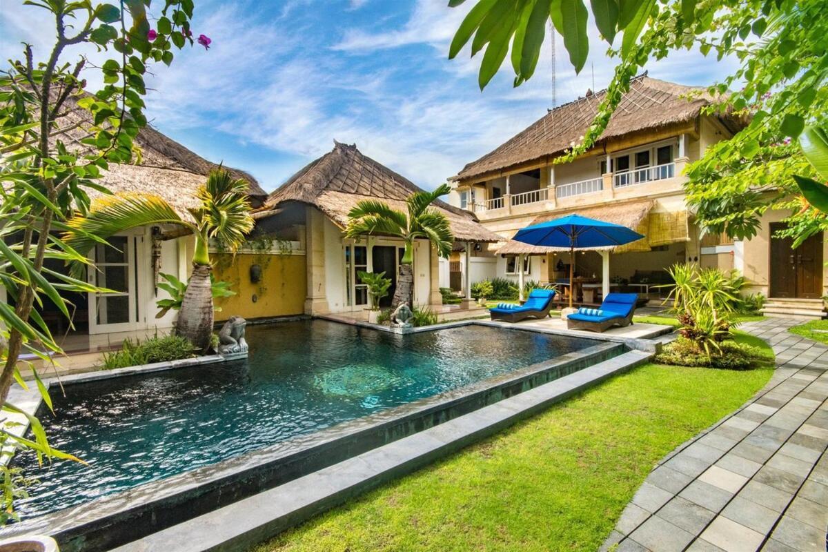 4 Bedroom Family With Pool Seminyak (Bali)