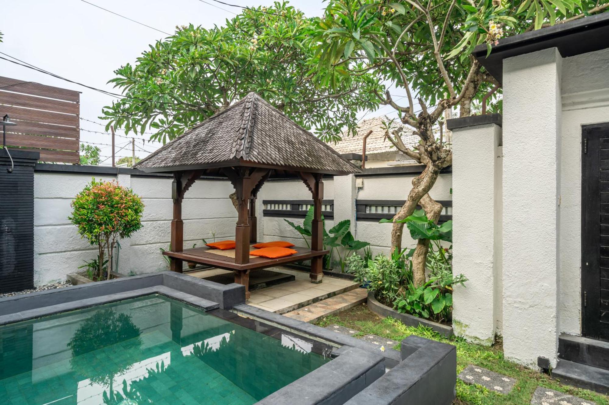 Sunbeji - Amazing Rooftop - Private Huge Pool- Ps5 Villa Seminyak (Bali)
