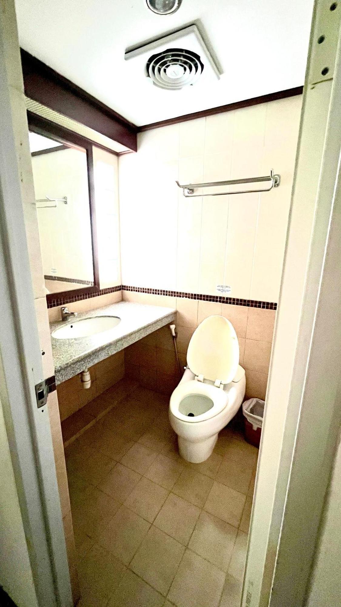Kuta Apartment *