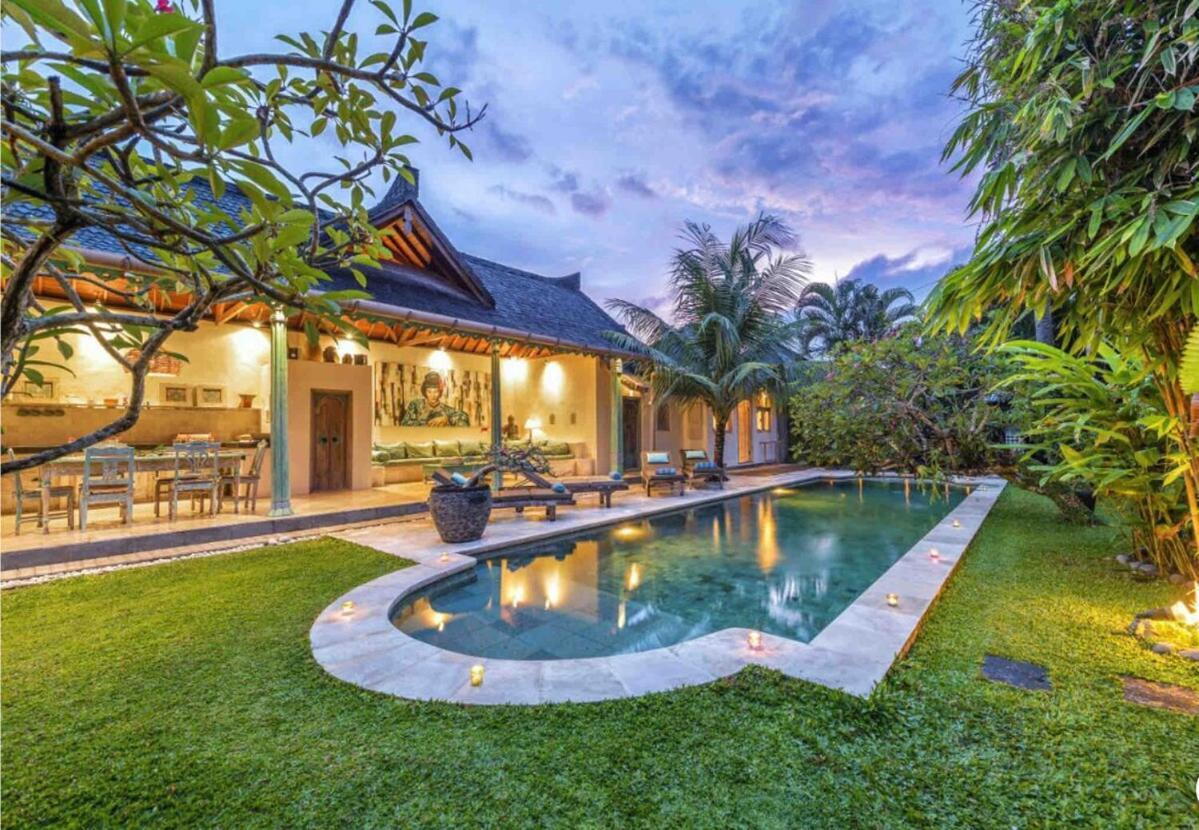 Aisis Villa