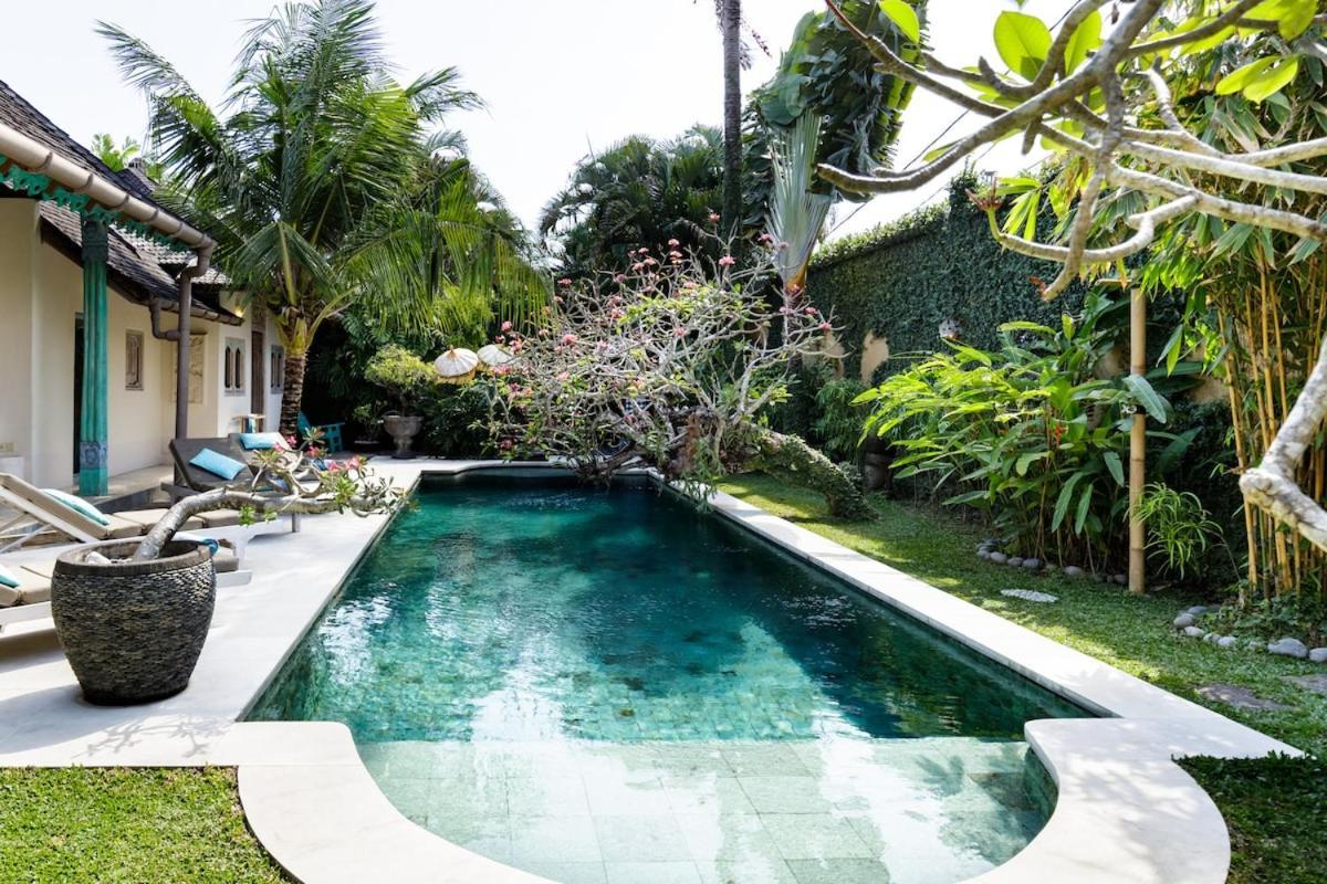 Aisis * Seminyak (Bali)