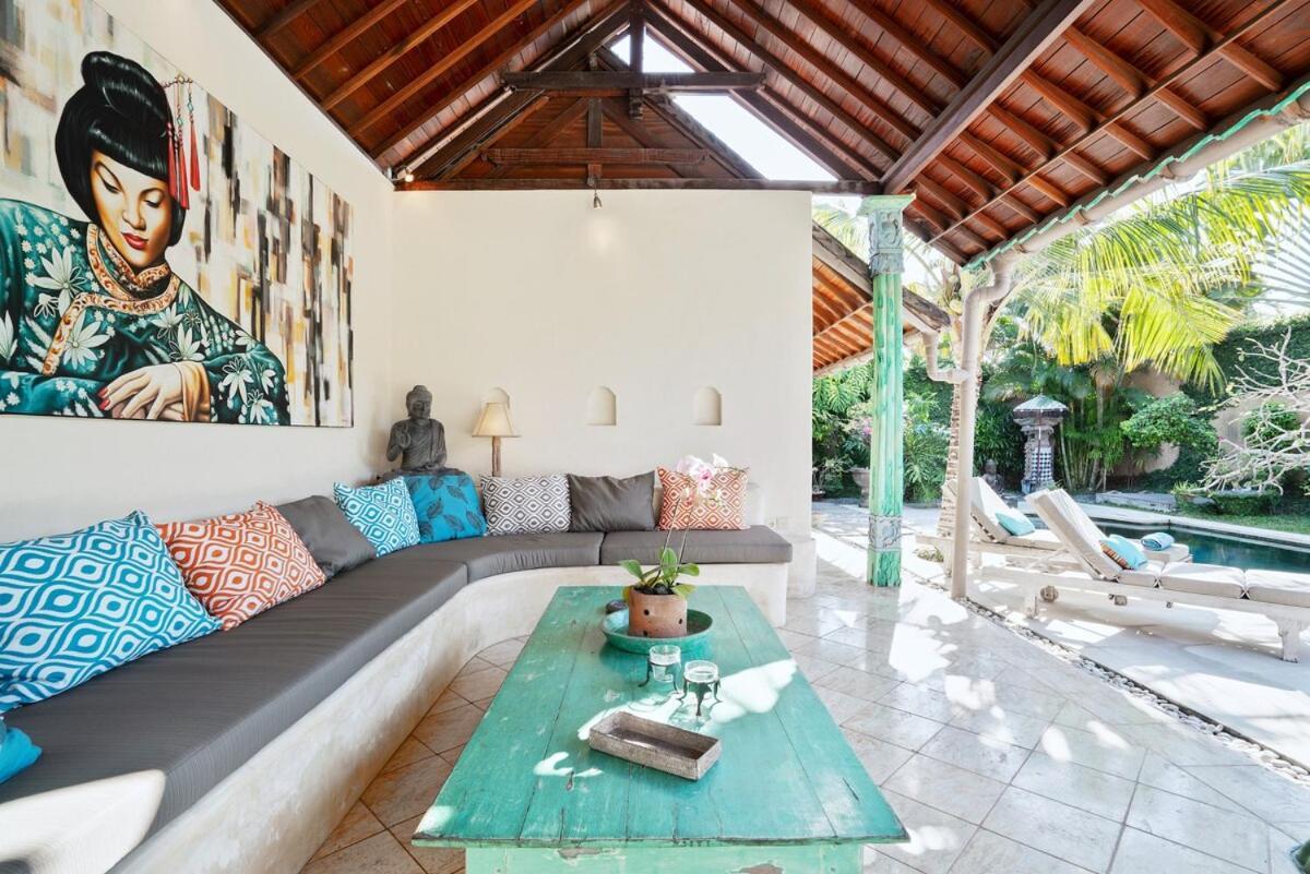 Aisis * Seminyak (Bali)