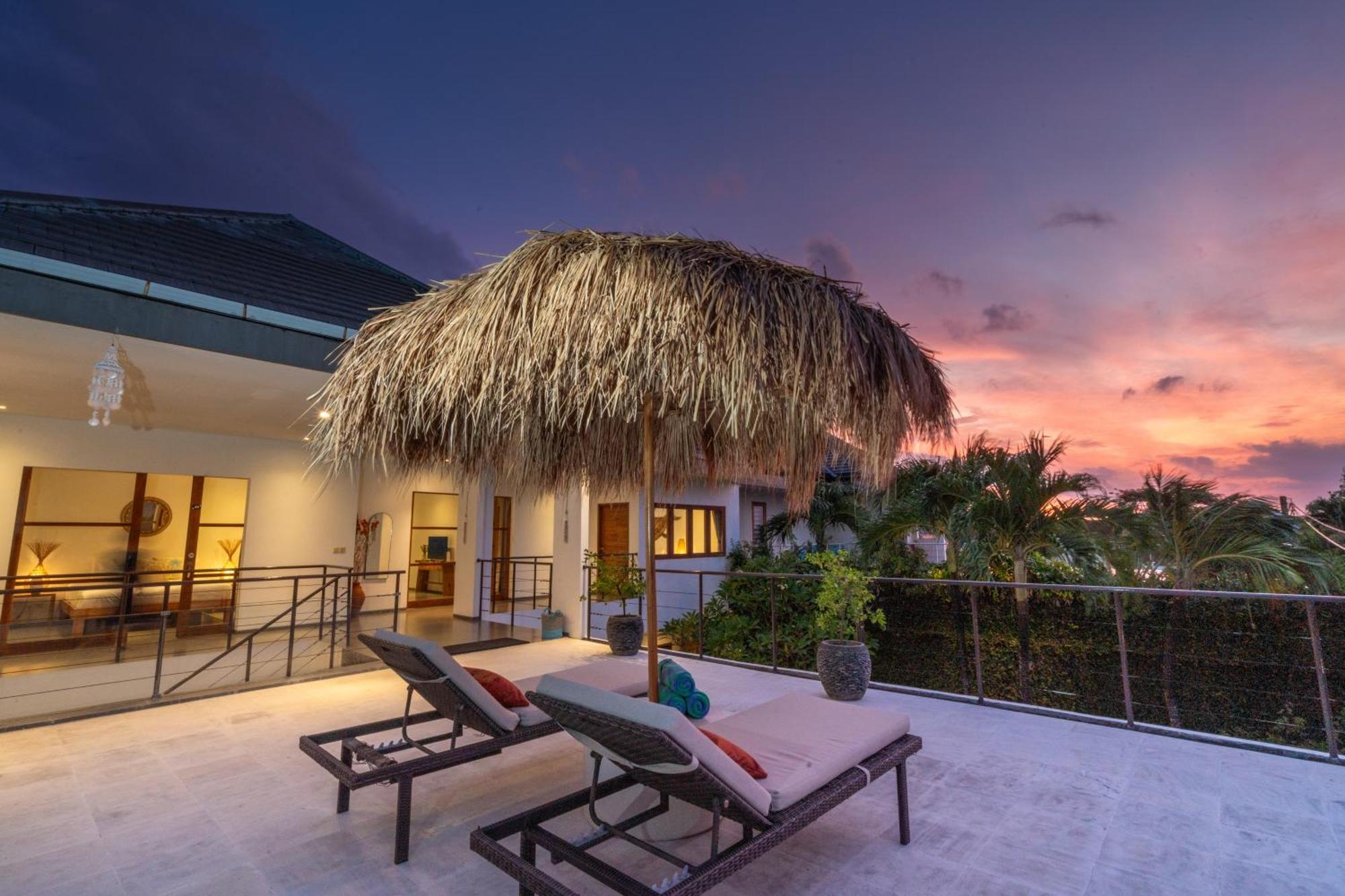 Beautiful Modern In The Heart Of Villa Seminyak (Bali)
