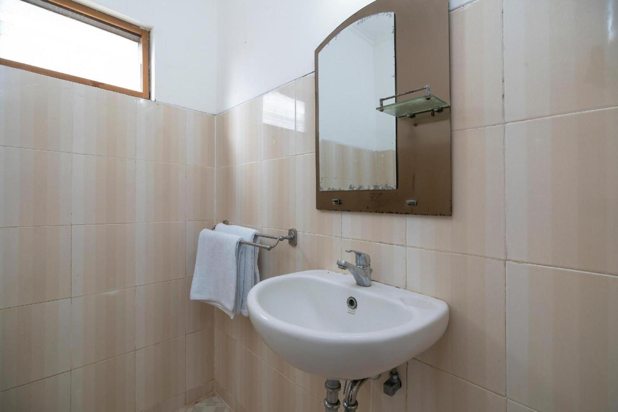 Super Oyo 2417 Panen House Hotel 2*