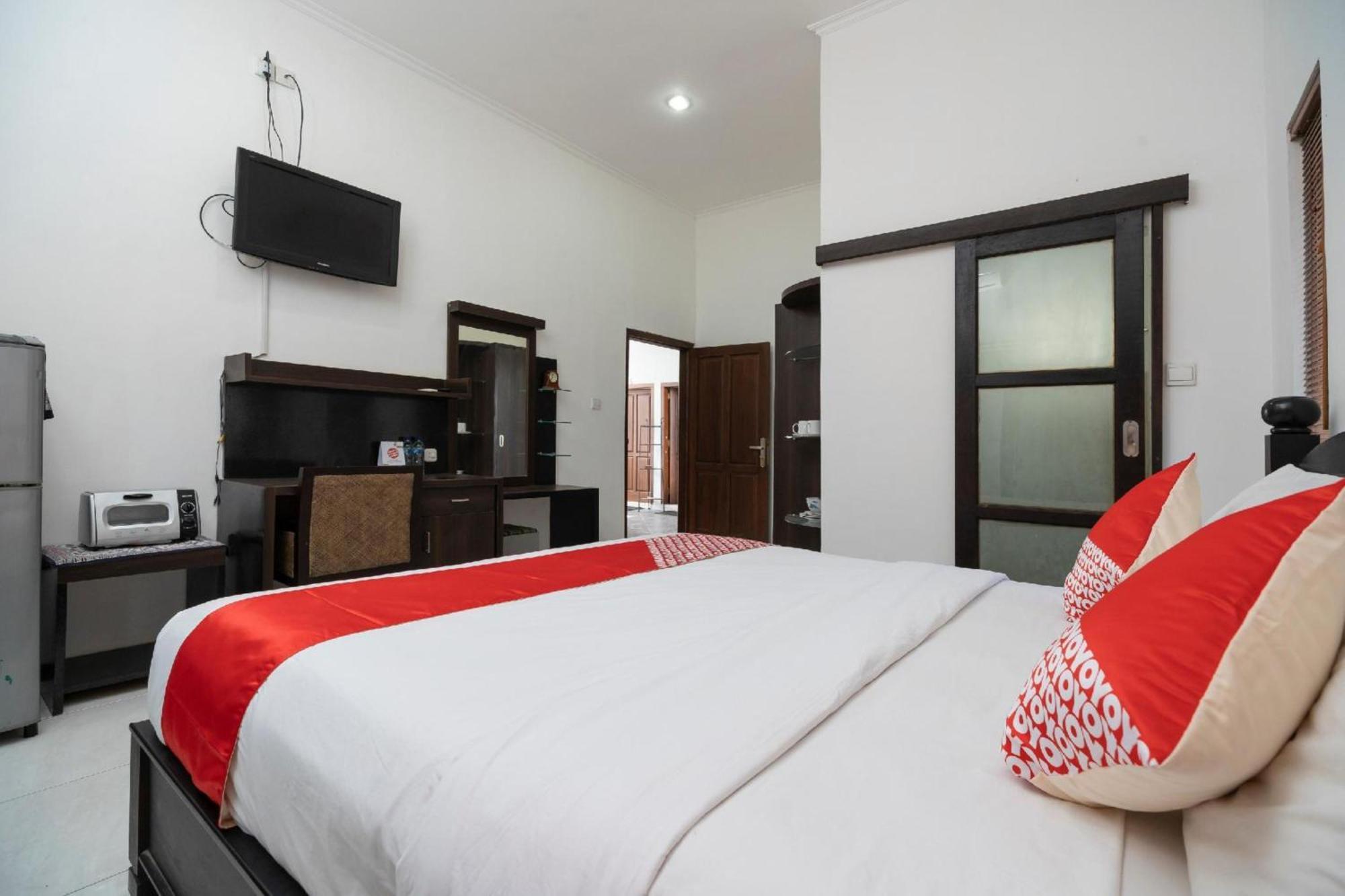 Super Oyo 2417 Panen House