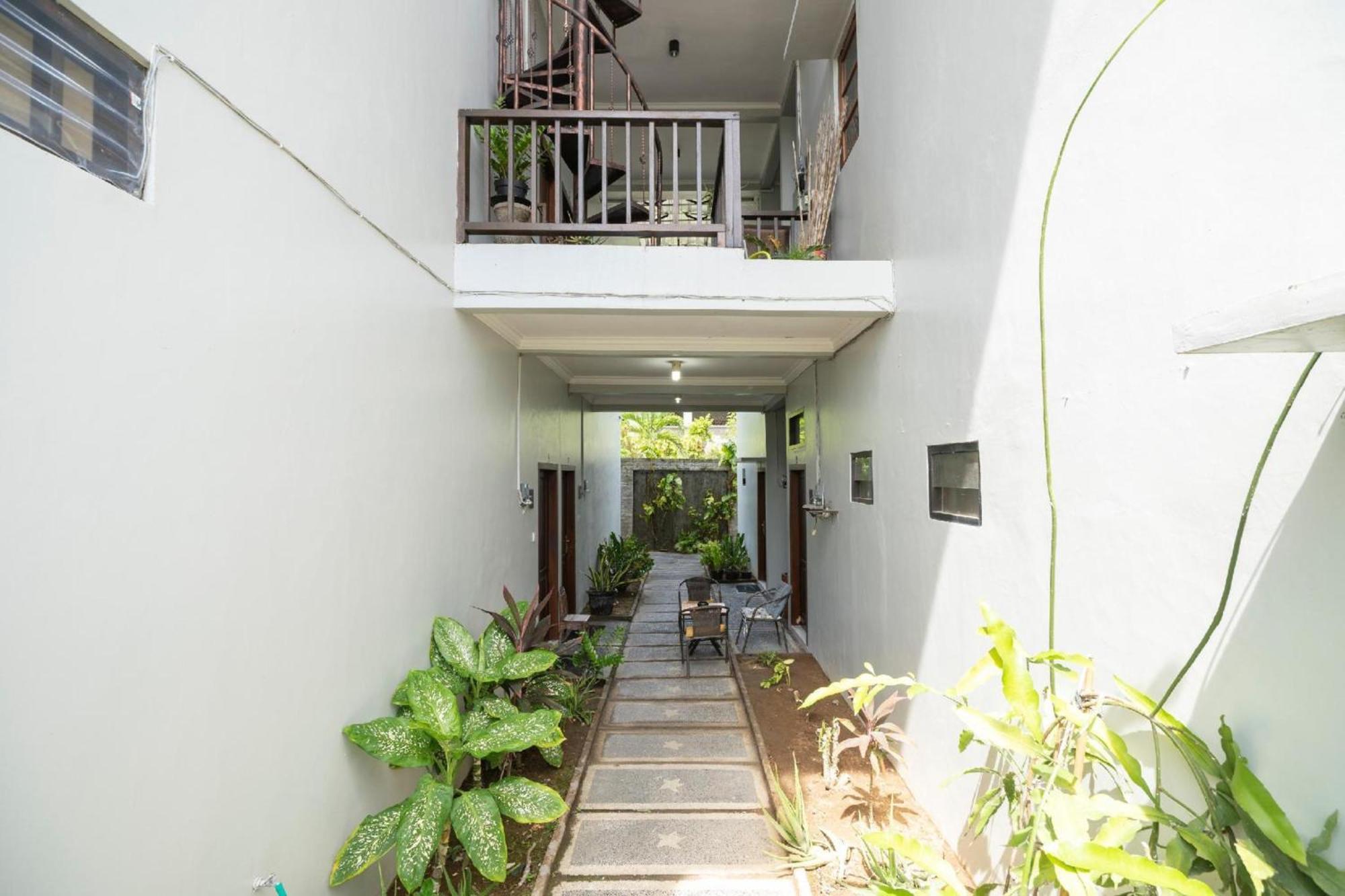 Super Oyo 2417 Panen House Hotel Seminyak (Bali)