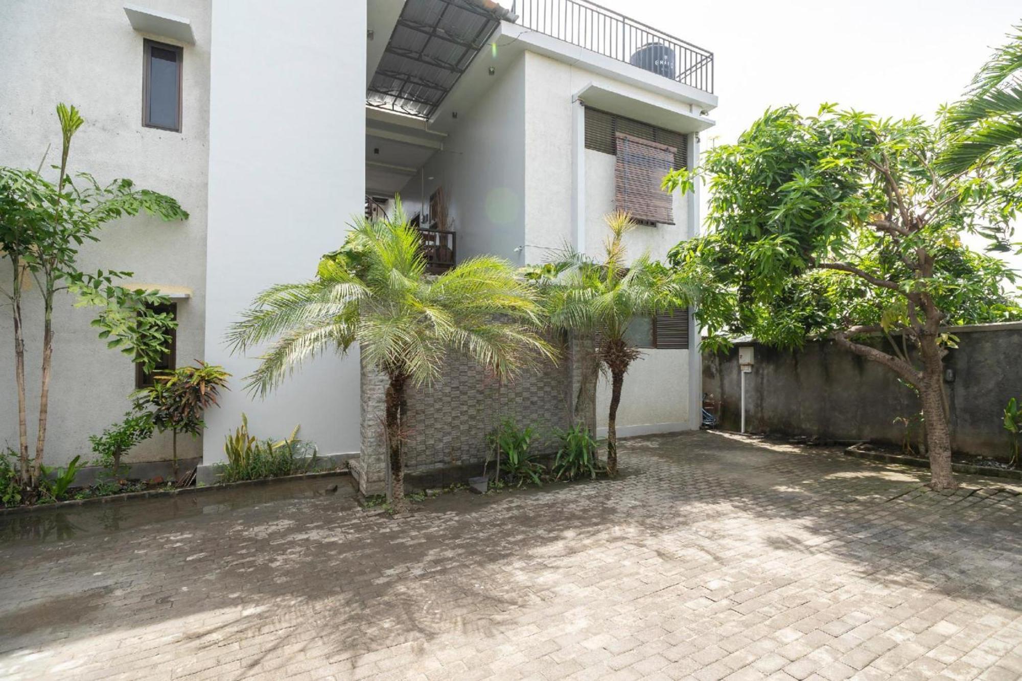 Super Oyo 2417 Panen House 2* Seminyak (Bali)