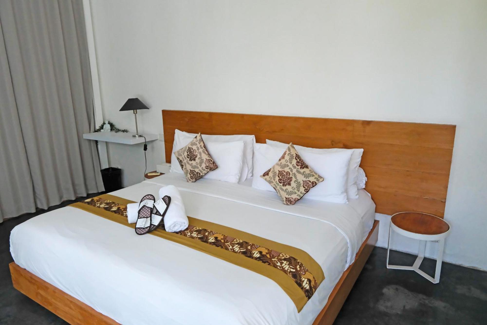 Modern & 3 Bedroom Cinema Seminyak (Bali)