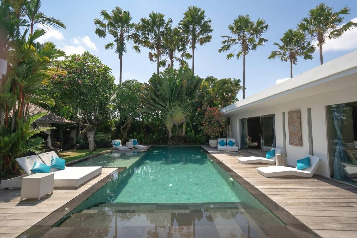 4-bd With Pool, Location Holiday home