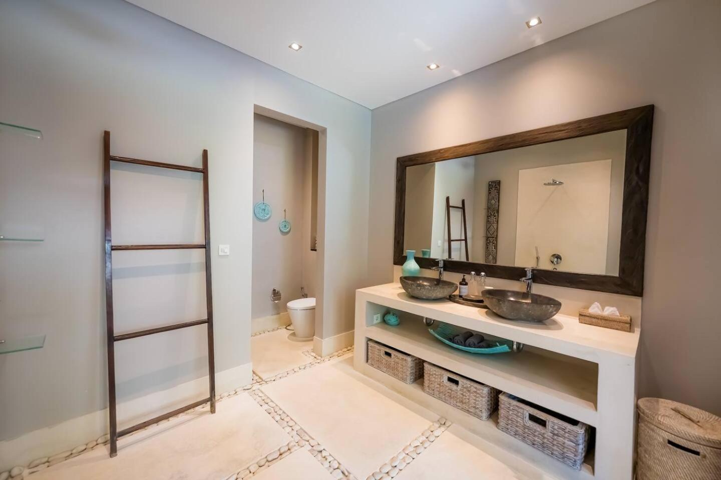 4-bd With Pool, Location Seminyak (Bali)